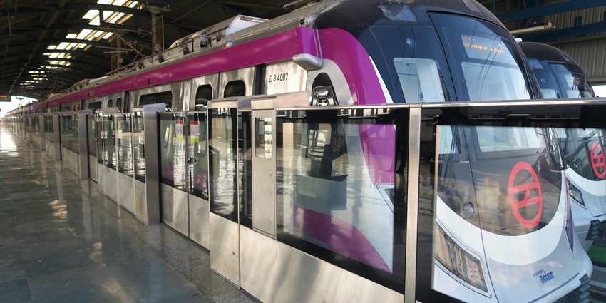 Delhi metro in Magenta line that connects the blue line, easy travelling option in DElhi NCR