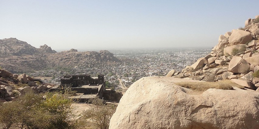 Idar Fort is a historical marvel, situated at an offbeat location but accessible.
