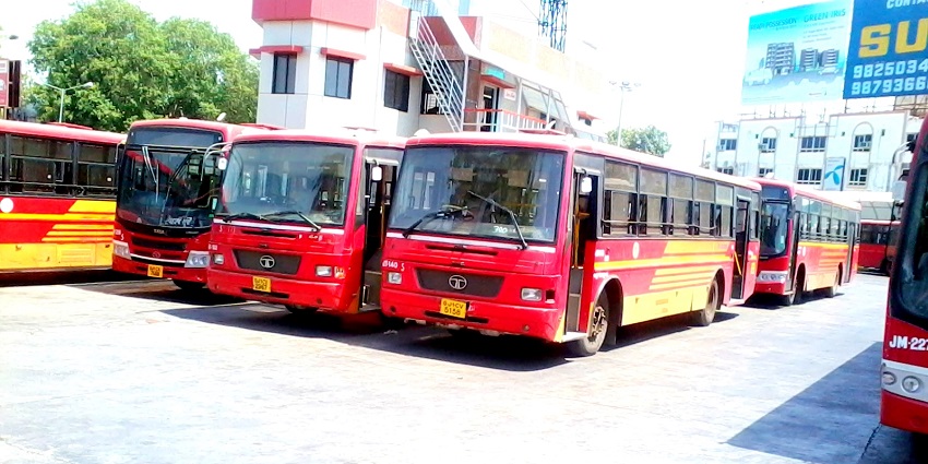 Suswa Water Park can be easily reached by bus from Ahmedabad