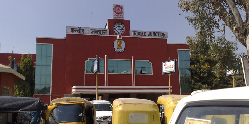 Entrance to the Indore Junction railway station, a way to reach the famous Annapurna Temple, showing the station's façade.