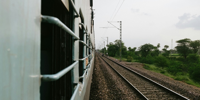 A mesmerising view of Jaipur railway station from where you travel towards Amer Fort.
