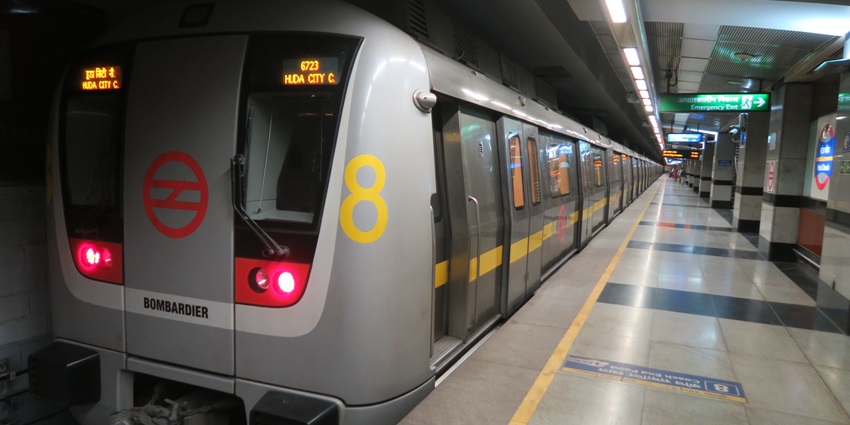 Image of Delhi metro, yellow line for Arjan Garh that connects with blue line and magenta line