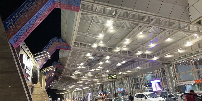 The nearest airport to Amagarh Fort is the Jaipur International Airport, which is 20 kilometres away