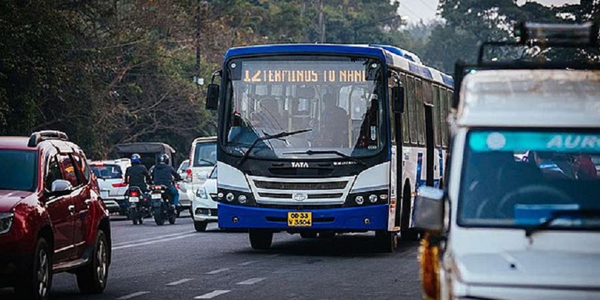 Brahmeswara Temple can be reached by bus and rail as it is connected to major cities.