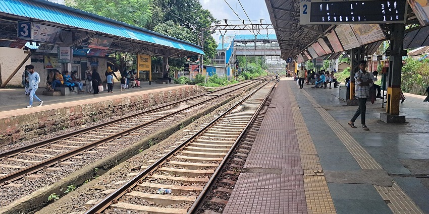 The nearest railway station to Jauhar Kund Chittorgarh fort.