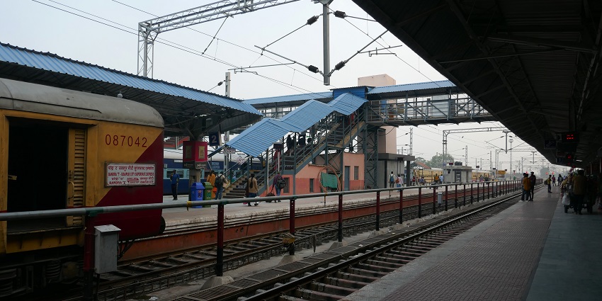 The nearest railway station to Jungle Safari Park Udaipur is the station of Udaipur City