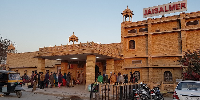 The nearest railway station to Khaba Fort.