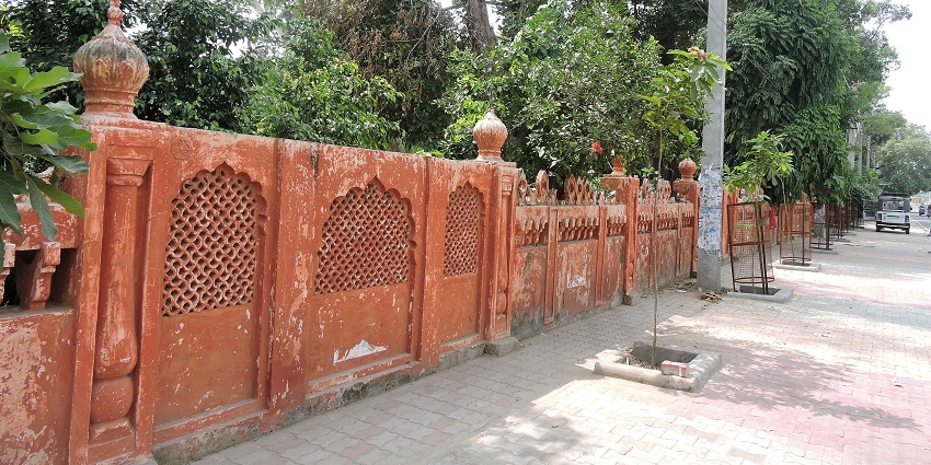Lohgarh Fort Amritsar is a budget-friendly and popular attraction, accessible to all.