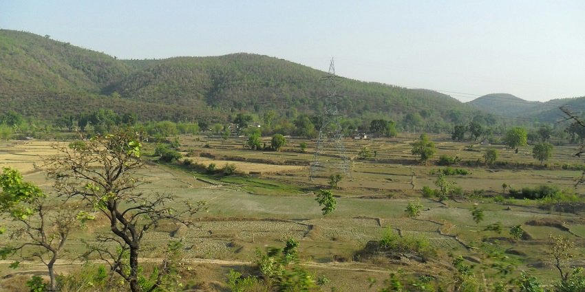 Road to Padma Fort in Jharkhand, a must-visit historic site for every history enthusiast.