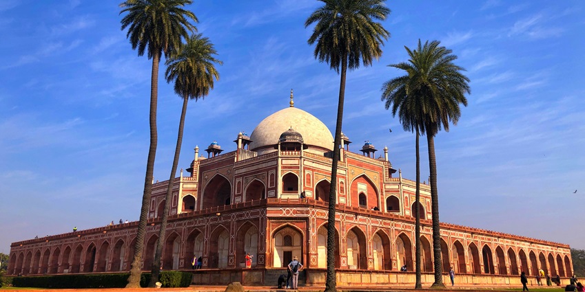 Image of Humayun’s Tomb, Mathura Road, New Delhi - under clear blue sky and greenery surrounded