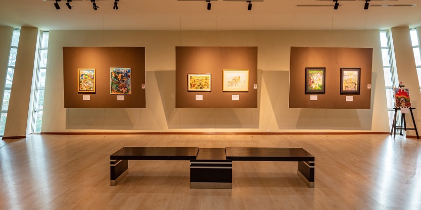 Inside the halls displaying visual arts in an architectural setting