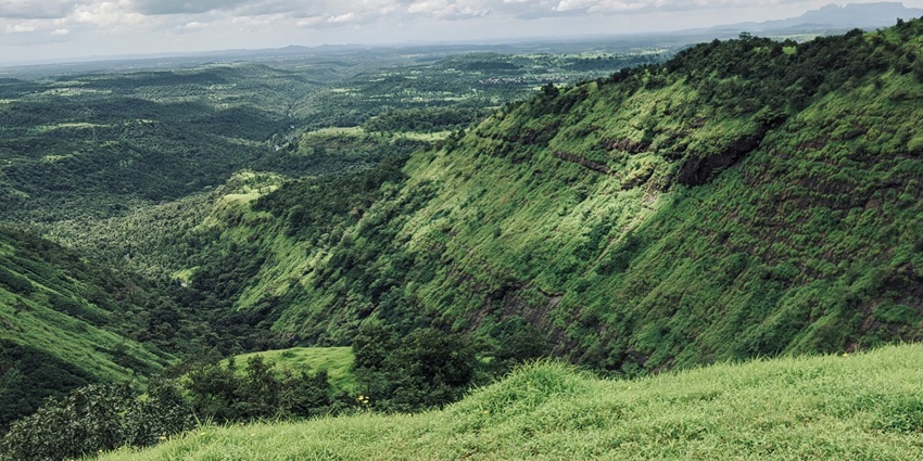 Igatpuri is one of the best places in Maharashtra offering beauty of the Western Ghats.