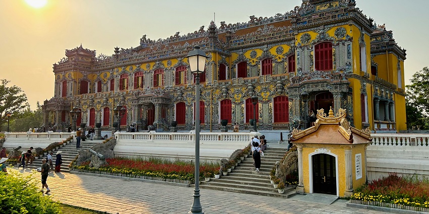 Witnessing the vintage charm of the Imperial City is one of the best things to do in Hue.