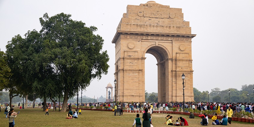India Gate is a war memorial, perfect to visit besides the Abdul Kalam Memorial, Delhi.