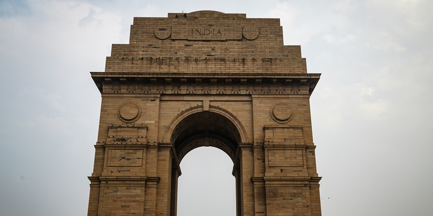 Witness the iconic India Gate, one of the places to visit near Rajeev Chowk, New Delhi.
