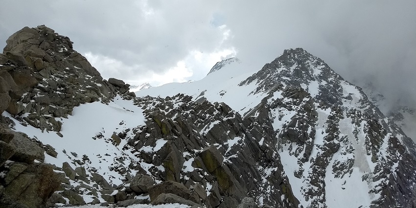 Spectacular sight of mountain ranges during the Indrahar Pass trek.