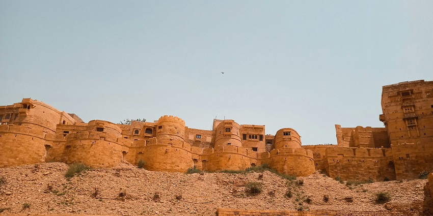 One of the areas where you can go camping in Rajasthan is Jaisalmer that offers luxurious stays in dunes.