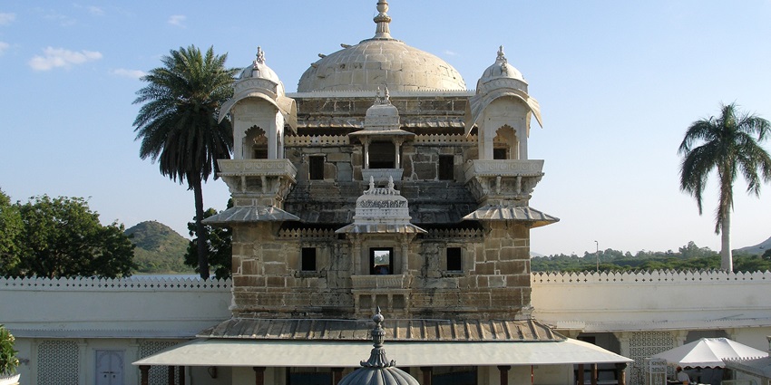 Front view of Jag Mandir Palace, the best place near Marvel Water Park