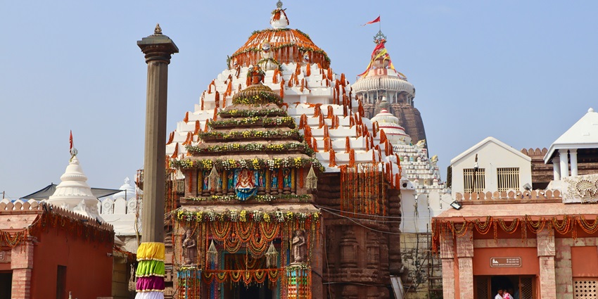Jagannath Temple is one of the most amazing places to visit after paragliding in Odisha.