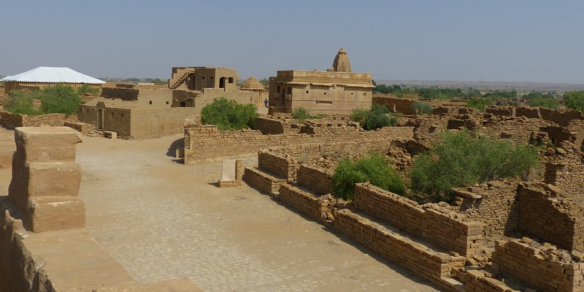 Jagatpura, a famous abandoned village is one of the top haunted places in Udaipur.