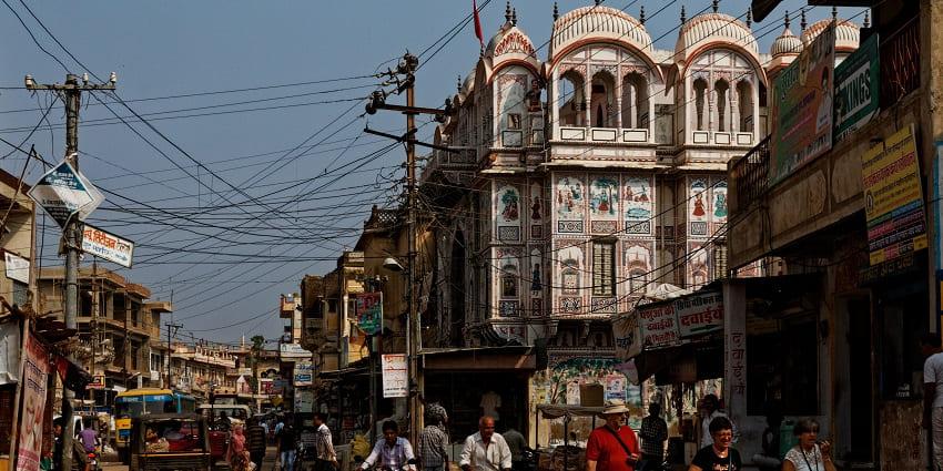 Jagdish Temple Street has ethnic items, camel leather, toys, puppets, jewellery.
