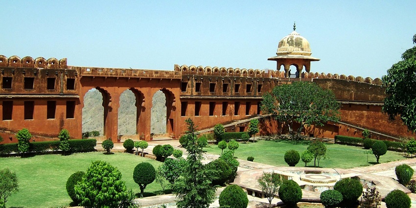 Nahargarh Fort offers Rajput architecture and panoramic views of Jaipur.