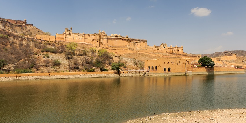 The beautiful Amber Fort, Jaipur one of the most famous places to visit in Rajasthan in January
