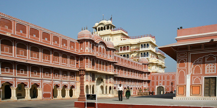 An image capturing the Jaipur City Palace, showcasing its exquisite architecture.