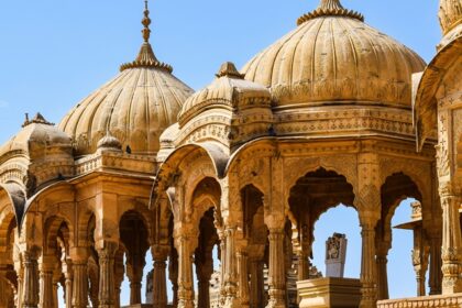 An image of a historic fort in Jaisalmer - one of the places to visit near Jaisalmer.