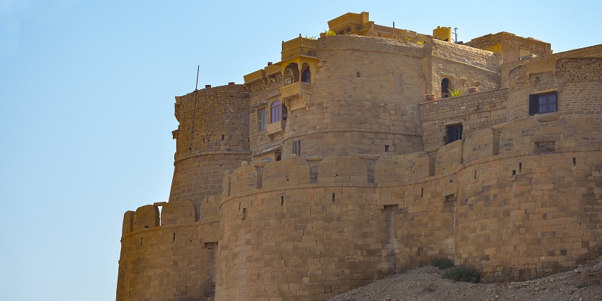 Corner battlements of Jaisalmer Fort, showcasing its ancient defence structures and grandeur