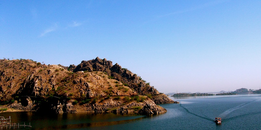 The serene Jaisamand Lake is among the must-visit attractions near Ranakpur Temple.