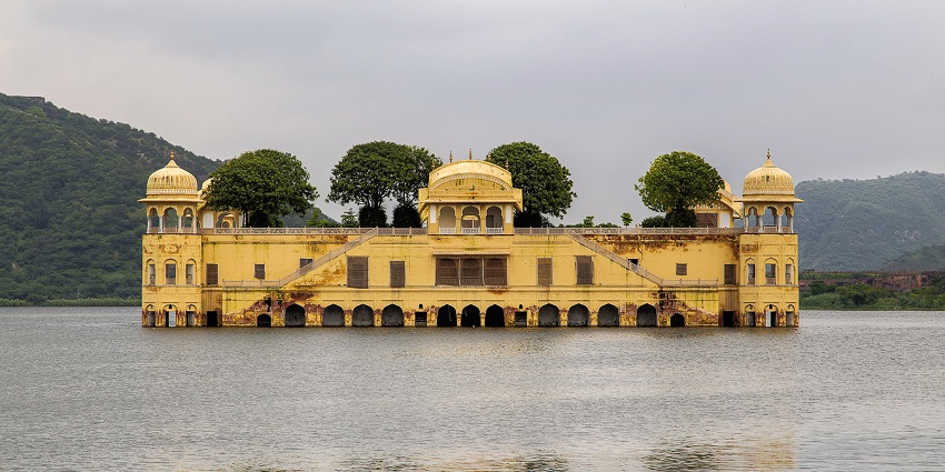 Jal Mahal shimmering on Man Sagar Lake, the best place near Pink City Water Park.