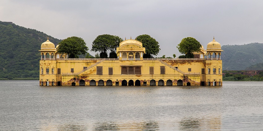 The majestic Jal Mahal floats on Man Sagar Lake, offering scenic boat rides and views.