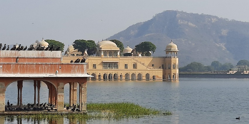 Jal Mahal is a Historic palace on Man Sagar Lake, full of mystery, among the haunted places in Rajasthan.