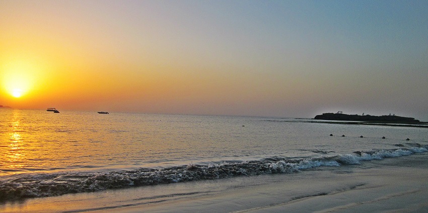 A breathtaking sunrise at Jallandhar beach in Diu, one of the best beaches in Gujarat.
