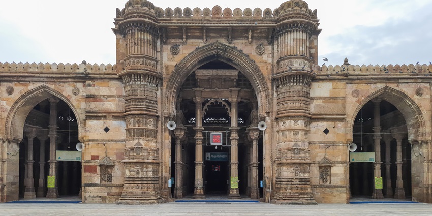 Jama Masjid is one of the largest mosques in India made about six centuries ago.