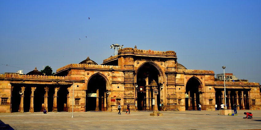 An expansive view of Jama Masjid, Ahmedabad’s famous mosque with its domes and columns