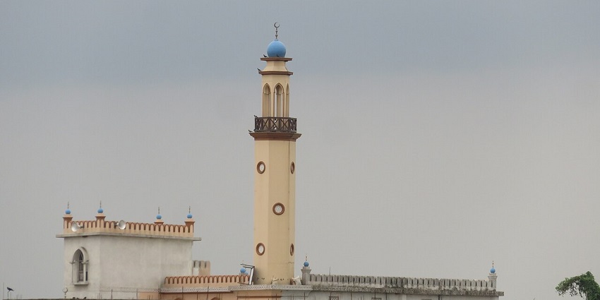Jama Masjid has an array of architectural styles with a simple yet sophisticated design.
