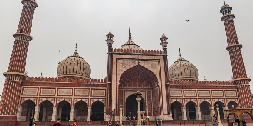 Jama Masjid is one of the famous and most religious places in Delhi for Muslims.