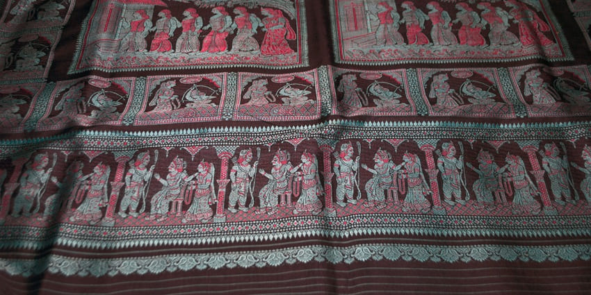An image of saree in Janak Nandini, one of the places for shopping in Jaipur, Rajasthan