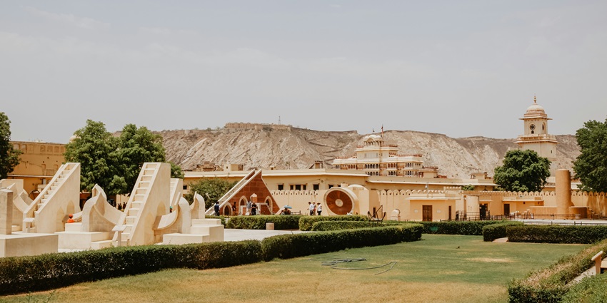 Stunning view of Jaipur’s Jantar Mantar Ram Yantra, showcasing its astronomical grandeur.