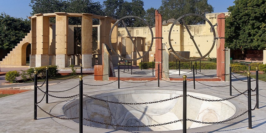 Ram yantra and chakra yantra at the Jantar Mantar
