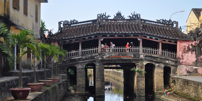 Japanese Covered Bridge in Hoi An is key in places to visit in Hoi An.
