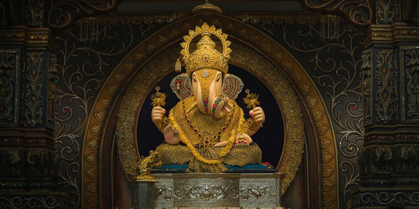Lord Ganesh statue at the Jateshwar Mahadev Temple in the tranquil Shivalik Hills.