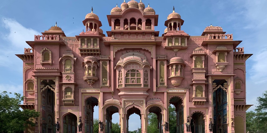 A view of Jawahar Circle Garden which is one of the most relaxing tourist places in Jaipur.