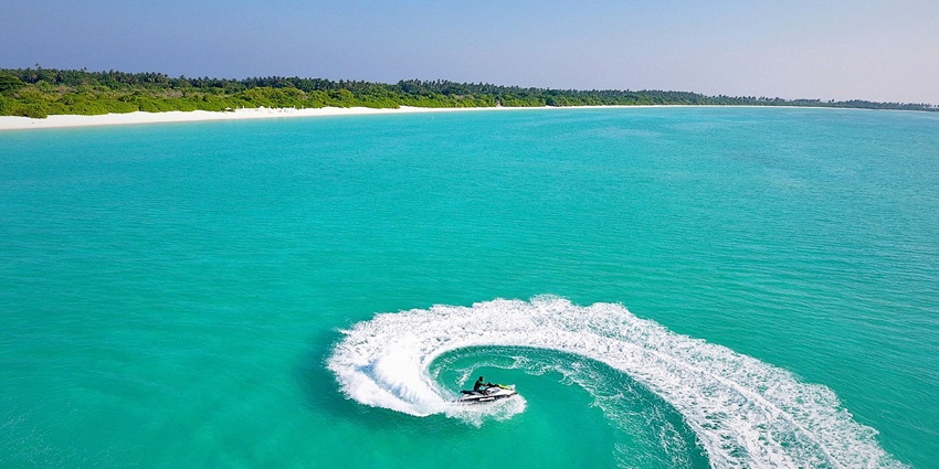 Jet skiing is an exciting option among Baga Beach water sports.