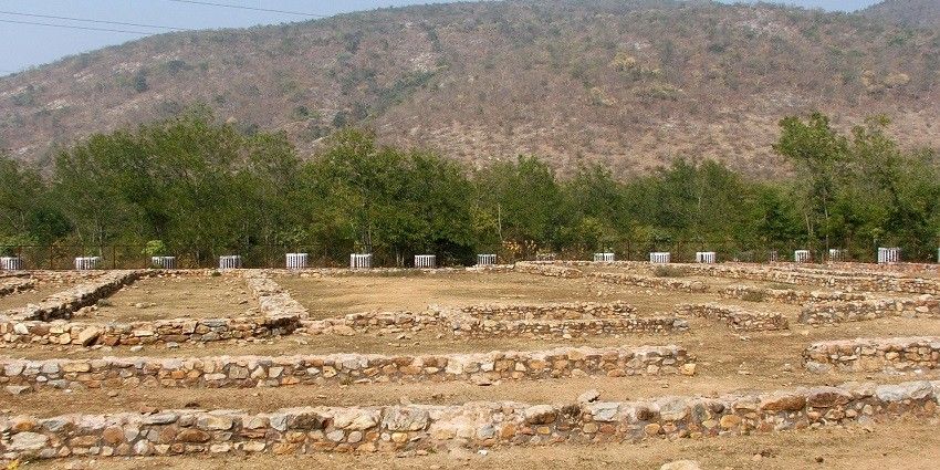Jivakarama Vihara is one of the best Buddha temples in Bihar, perfect for pilgrims seeking an spiritual escape
