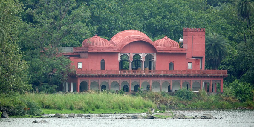 Jogi Mahal in Ranthambore National Park, featuring a historic red sandstone structure