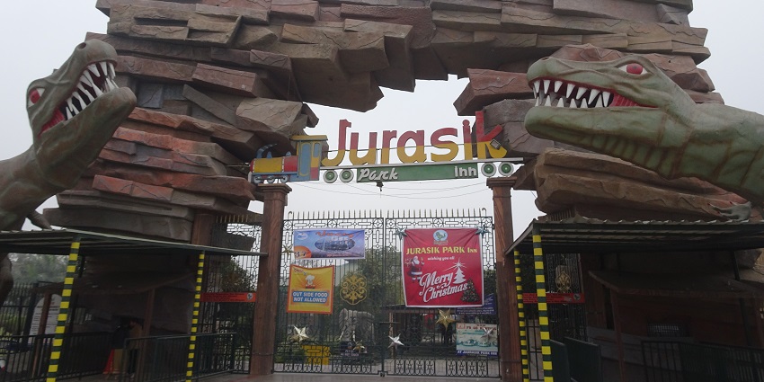 An image of Jurasik Park Inn which is one of the popular amusement parks in Sonipat.