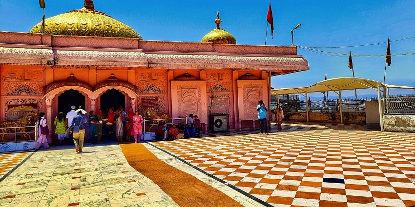 Seek blessings from Jwalamukhi Temple located in the state of Himachal Pradesh, India.